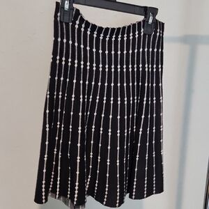 Max Studio Black and White A-Line Skirt